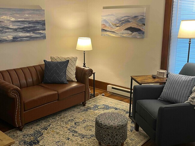 Building Photo - 1 W Church St