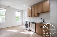 Building Photo - 2301 N Leavitt St