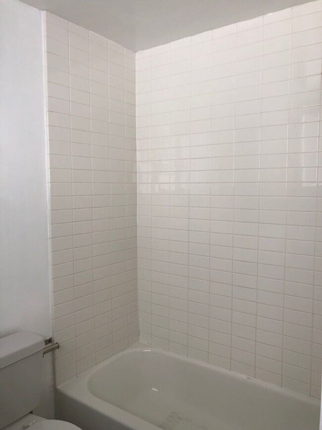 Building Photo - AS Maltman (#317)