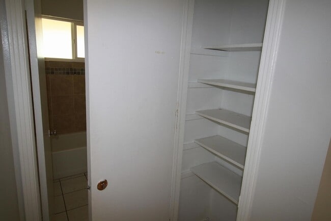 Building Photo - 5725 Waycross Ave