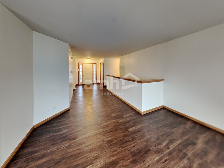 Building Photo - 2809 Adobe Dr