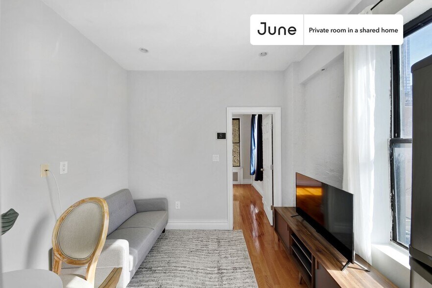 Building Photo - Room in Shared 2 bed/1 bath home