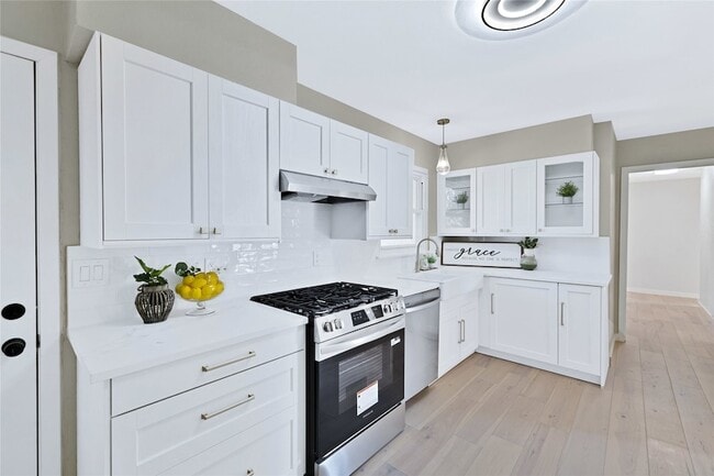 Building Photo - 10506 Sandra Lynn Dr