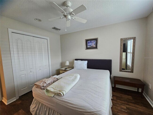 Building Photo - 2038 Grantham Greens Dr