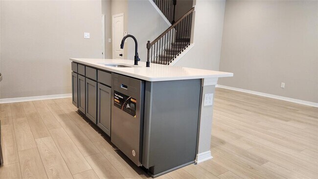 Building Photo - 8009 Scanlan Trl