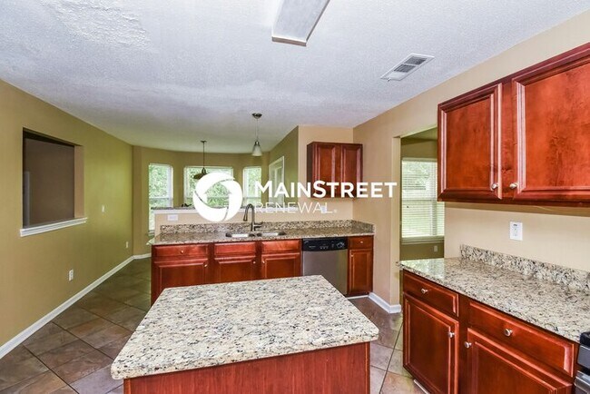 Building Photo - 4 Bedroom Pet-Friendly Home in Fairburn, GA with Main Street Renewal