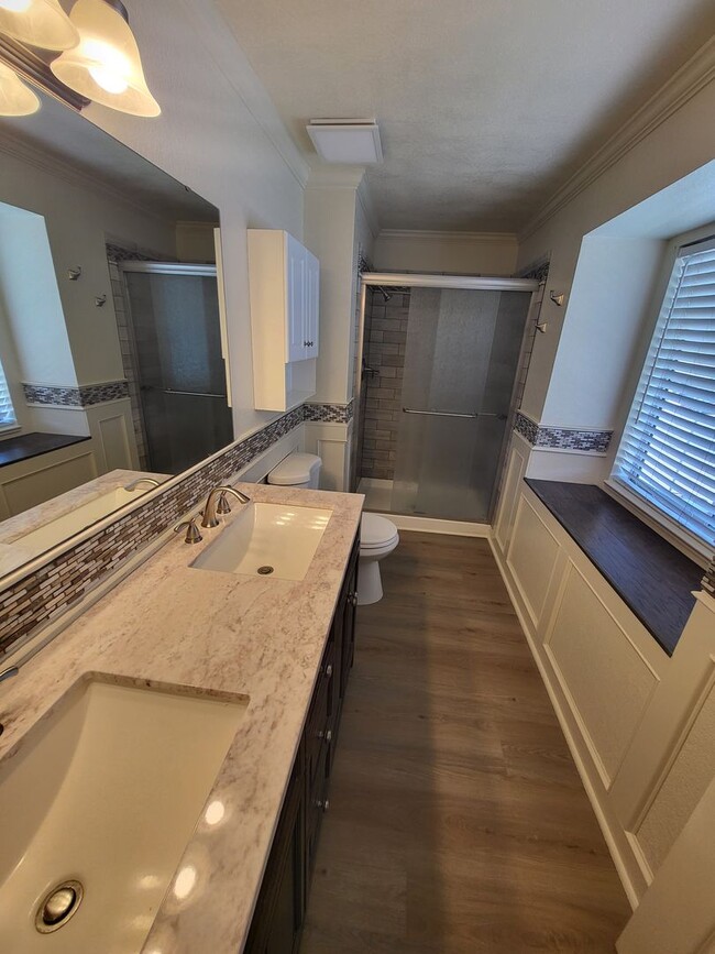 Building Photo - 3110 Oreana Dr