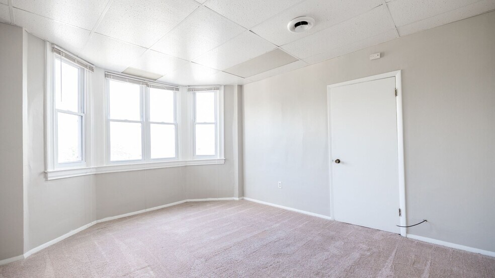 Primary Photo - Fallowfield Apartments