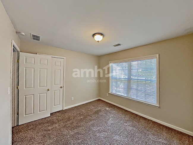 Building Photo - 3547 Myrtlewood Chase NW