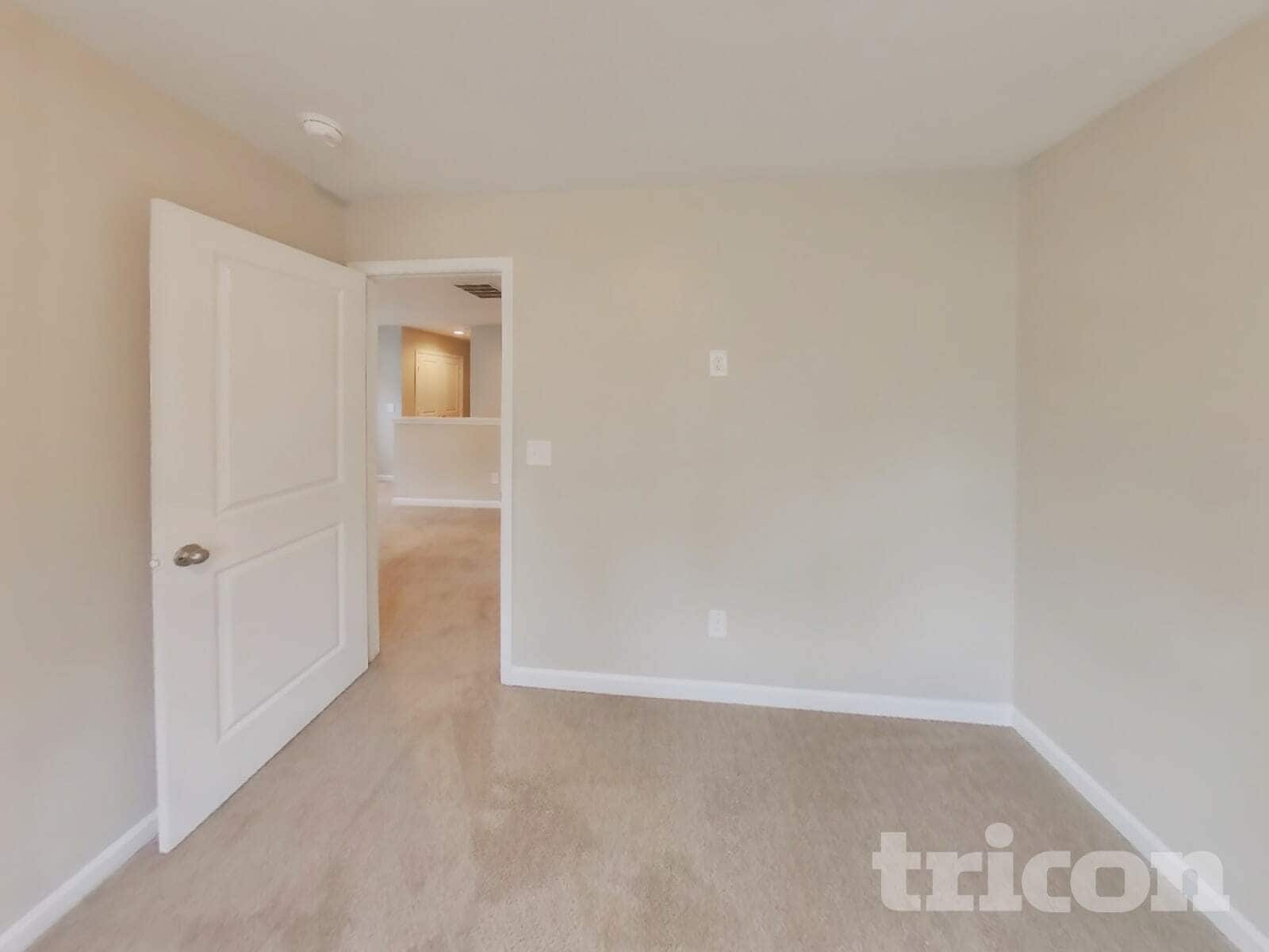 Building Photo - 2300 Shady Dr