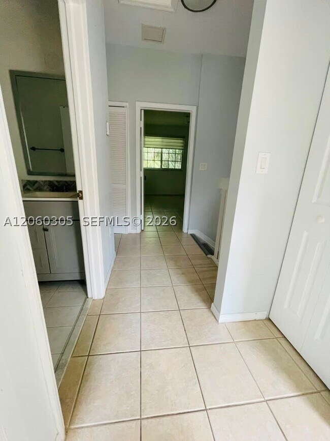 Building Photo - 790 SW 107th Ave
