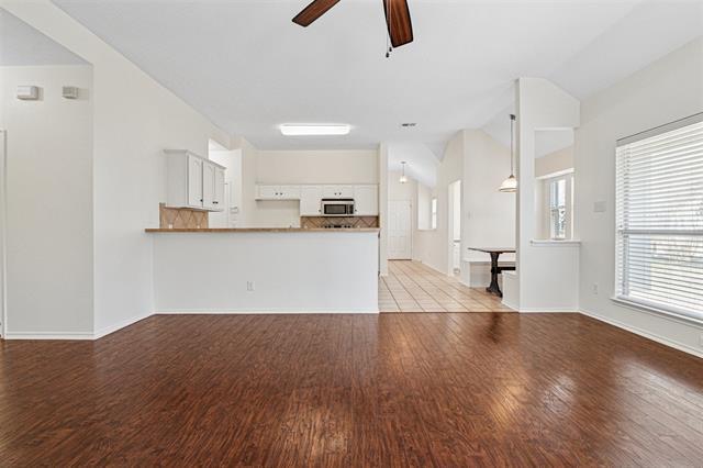 Building Photo - 9937 Tanglebrush Dr