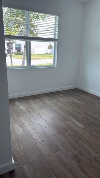 Building Photo - 8780 SW Kanner Hwy