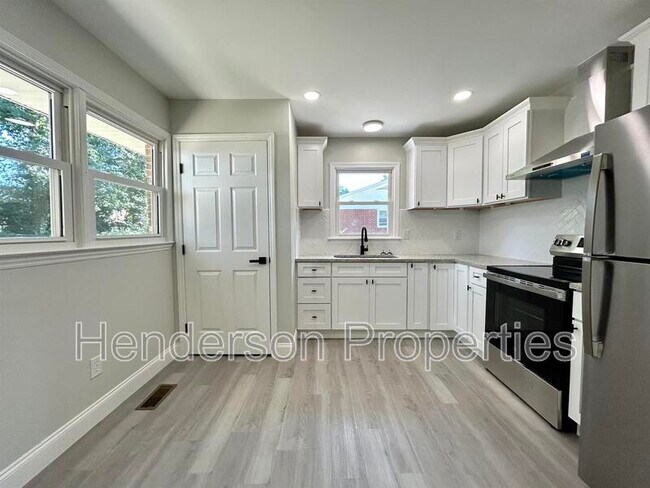 Building Photo - 5405 Myrica Ln