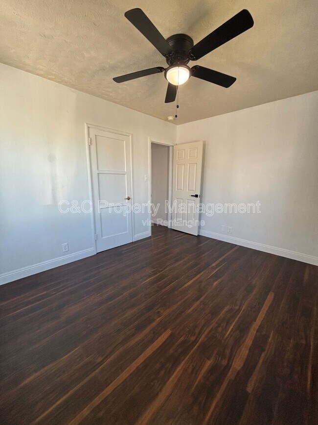 Building Photo - 1408 E 142nd St