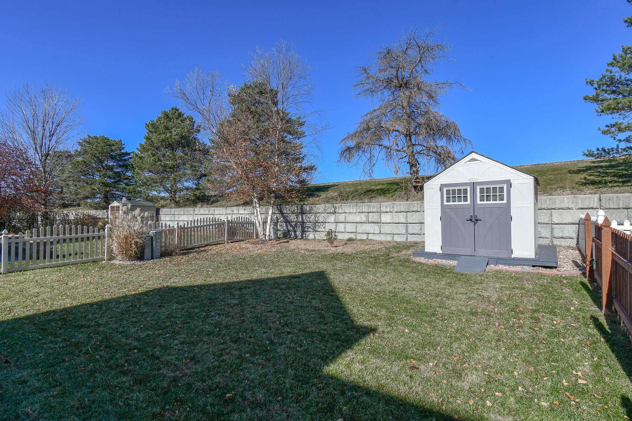 Building Photo - 9412 Forest Glen Dr