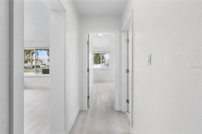 Building Photo - 14060 Miramar Ave