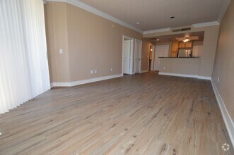 Building Photo - Meridian Unfurnished 1 Bdr/ 1 Bath Luxury ...