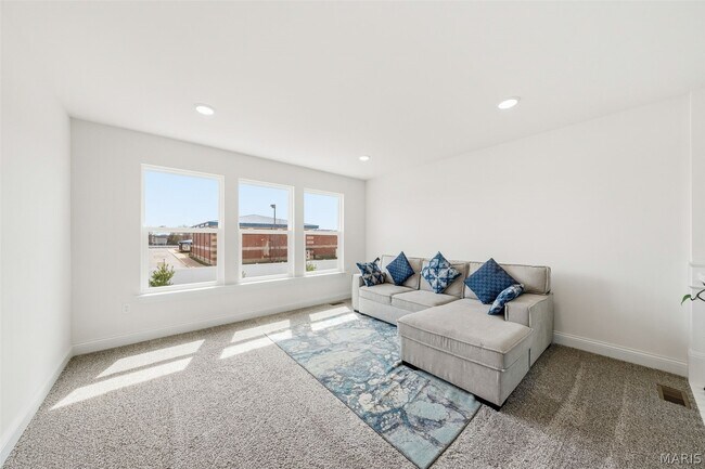 Building Photo - 106 Sommerset Ct