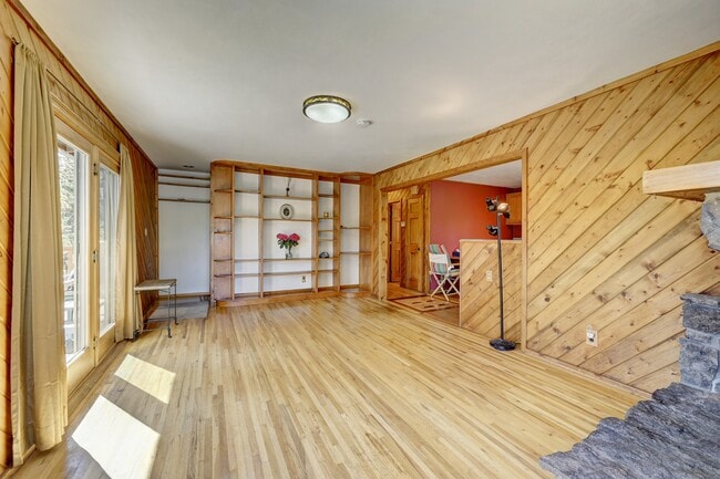 Building Photo - 27231 Log Trail