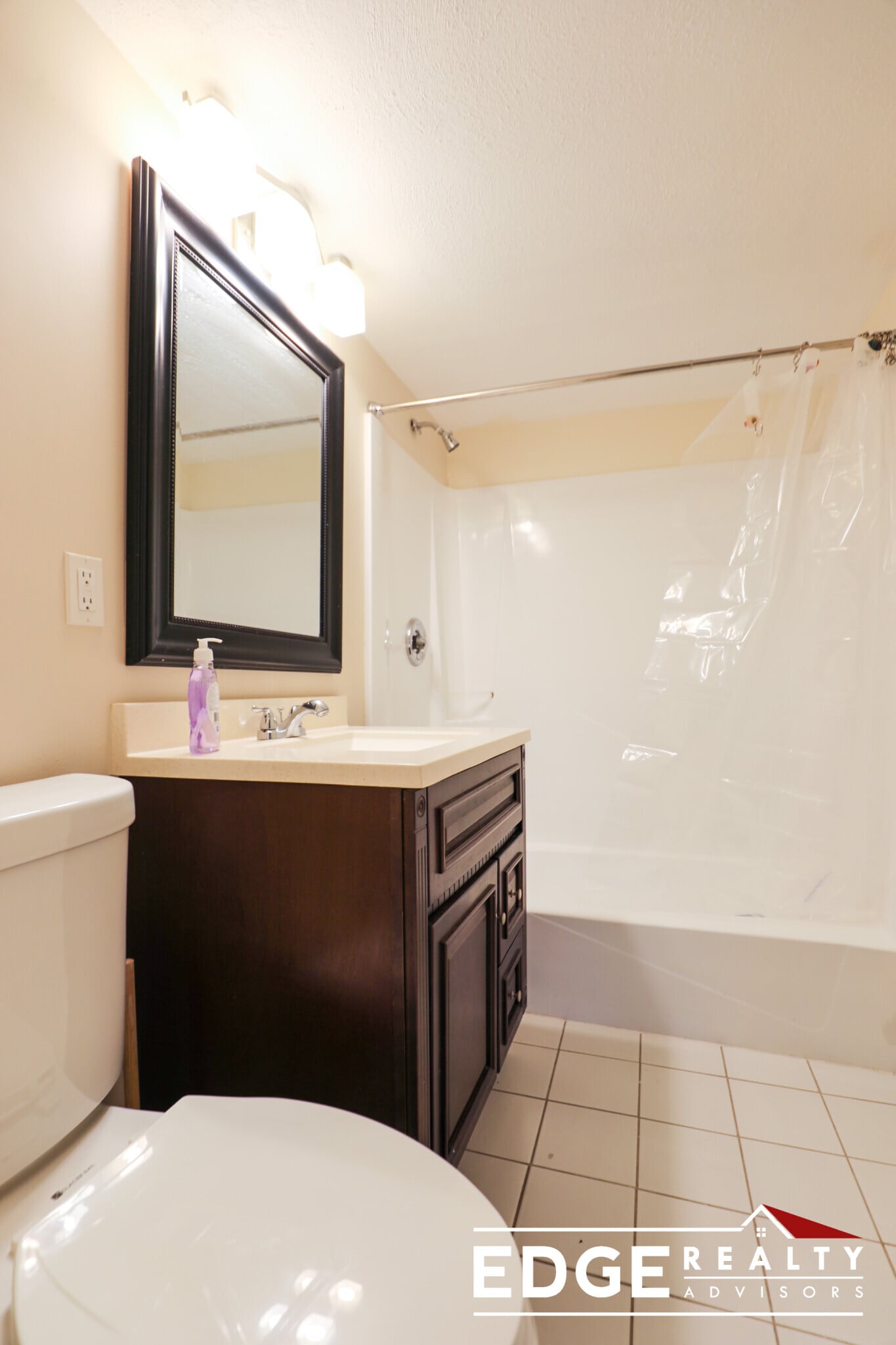 Building Photo - 16 Winter St