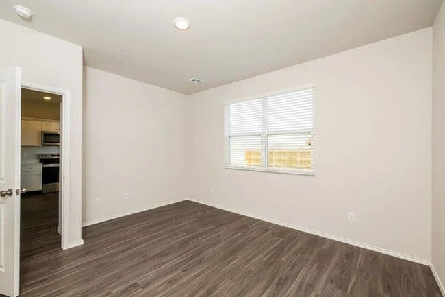 Building Photo - 1809 Crimson Lake Blvd