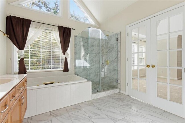 Building Photo - 3986 Fox Glen Dr