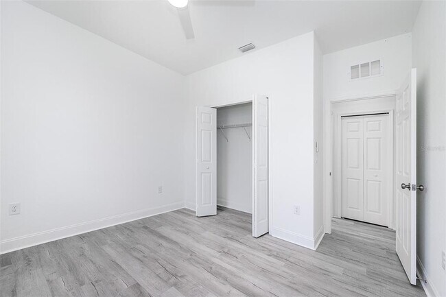 Building Photo - 3304 Glencove St