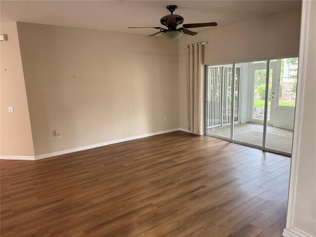 Building Photo - 275 Rock Springs Dr