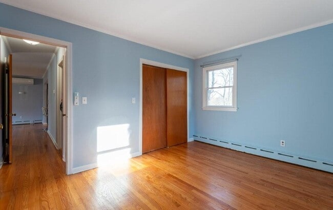 Building Photo - 20 Grove Pl