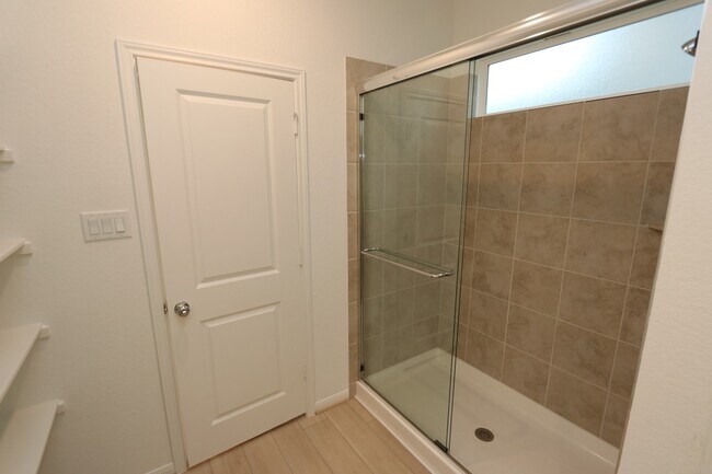 Building Photo - 2722 Forest Retreat Ln