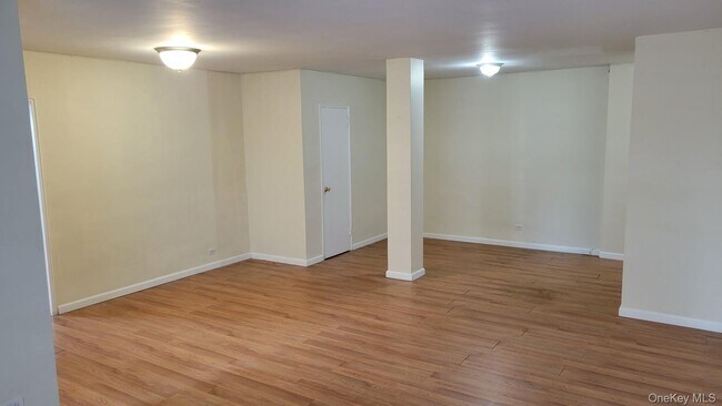 Building Photo - 98-20 62nd Dr