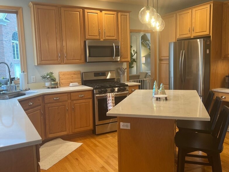 Building Photo - 8633 Carriage Hill Ct