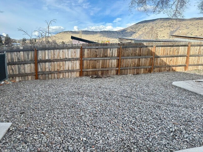 Building Photo - 1 Month FREE! Newer 3BD/2BA w/ Garage, Fenced Yard & A/C