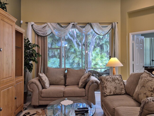 Building Photo - 12654 Via Ravenna