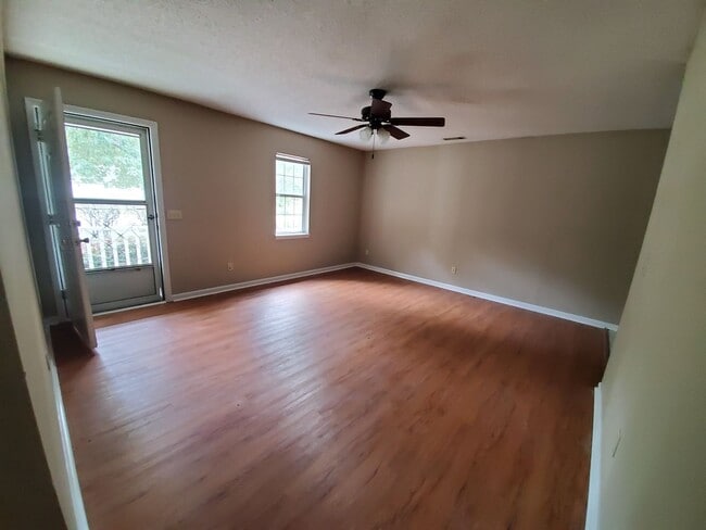 Building Photo - 403 Wendwood Ct