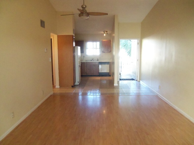 Building Photo - 2650 Greenwood Ter