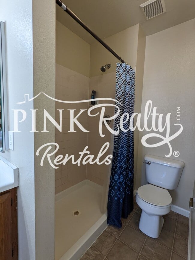 Building Photo - 415 Garwood Ct