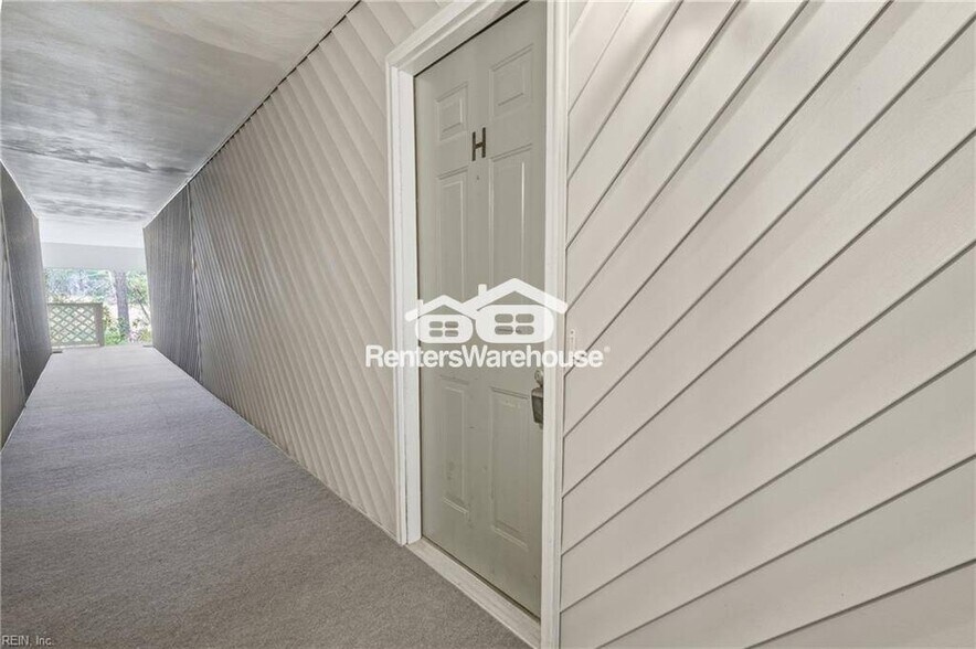 Building Photo - 720 Inlet Quay