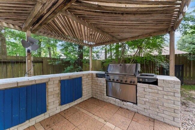 Building Photo - 15 Capshaw Ct