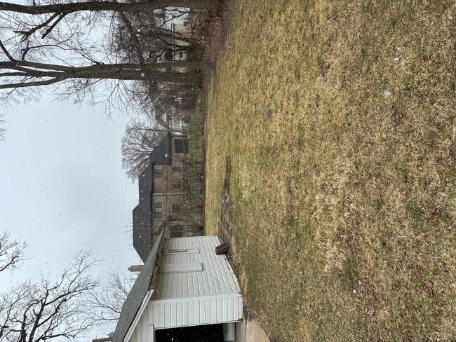 Building Photo - 203 Bonnie Brae Ave