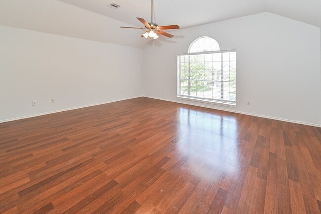 Building Photo - 11125 31st Ave N