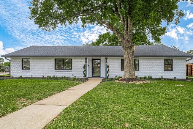 Building Photo - 6254 Locke Ln