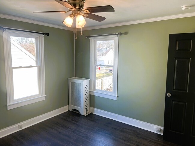 Building Photo - 241 Market St