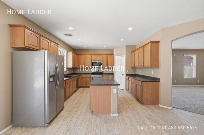 Building Photo - 45575 W Keller Dr