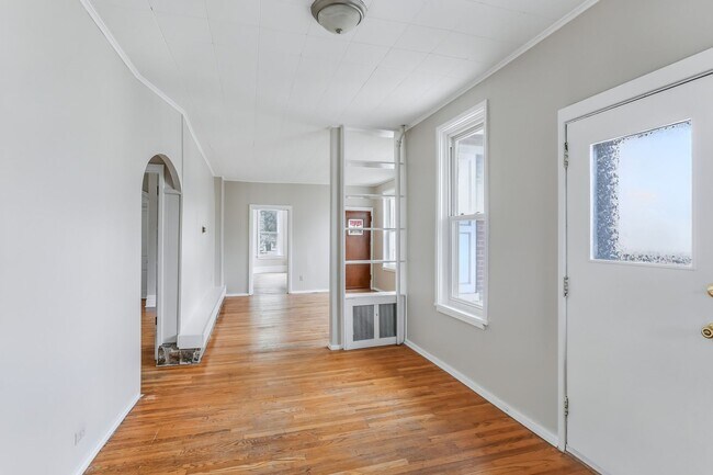 Building Photo - 404-406 Hummel Avenue