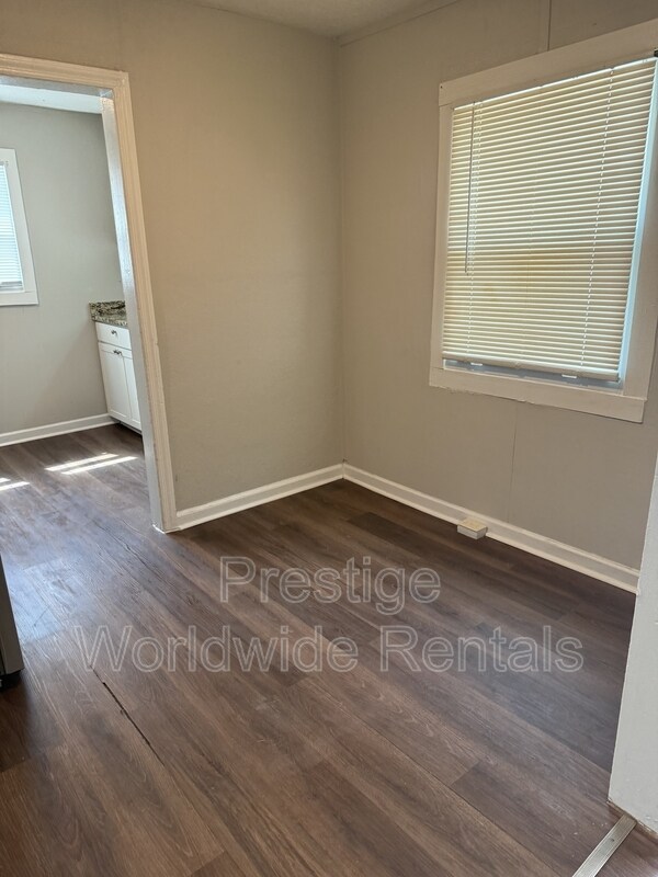 Building Photo - 1048 Brooks Rd