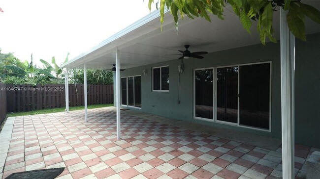 Building Photo - 16476 SW 76th St