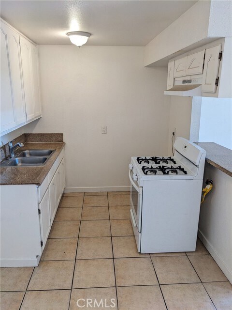 Building Photo - 1708 Pine Ave