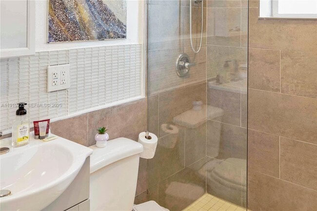 Building Photo - 1241 SW 29th St